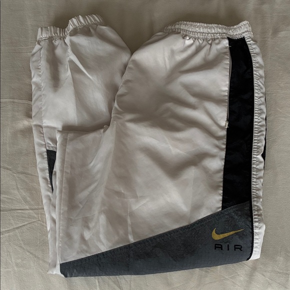 Nike Air Men's Woven Trousers - Picture 1 of 11